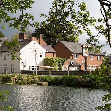 Ye Old Boote Inn Whittington  Екстер'єр фото