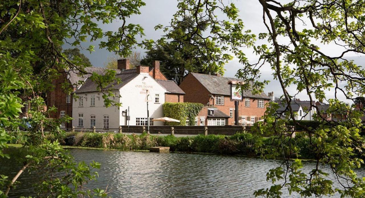 Ye Old Boote Inn Whittington  Екстер'єр фото