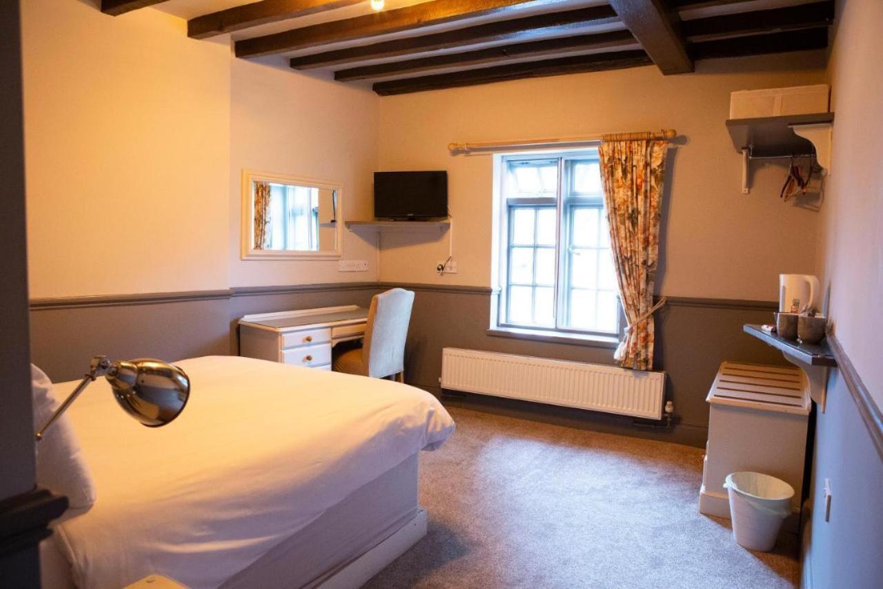 Ye Old Boote Inn Whittington  Екстер'єр фото