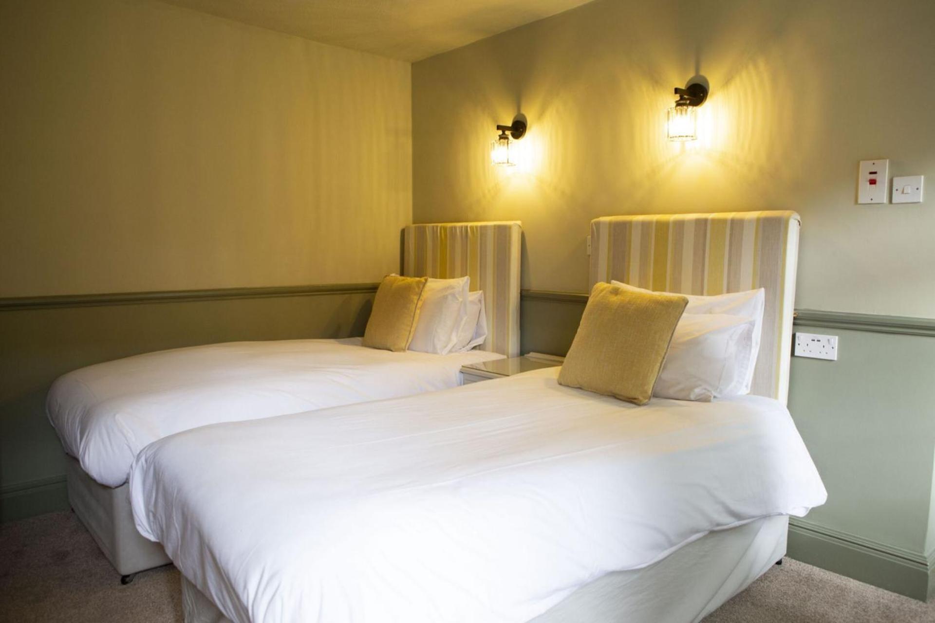 Ye Old Boote Inn Whittington  Екстер'єр фото